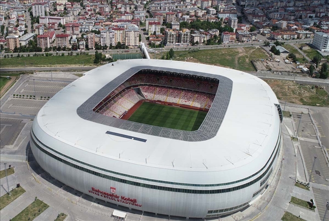 UEFA Yetkilileri Stadyumu Denetledi