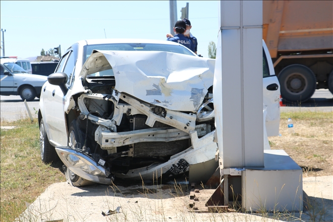 Sivas´ta Trafik Kazası: 4 Yaralı