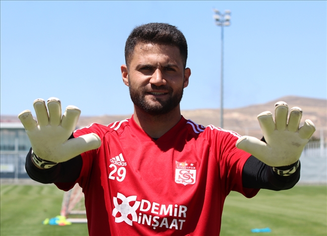 Resmen 1 Yıl Daha Sivasspor´da