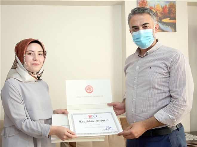 Diplomaları Evlerinde Verildi