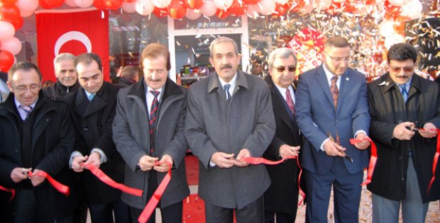 Çeşme İş Galerisi Açıldı 