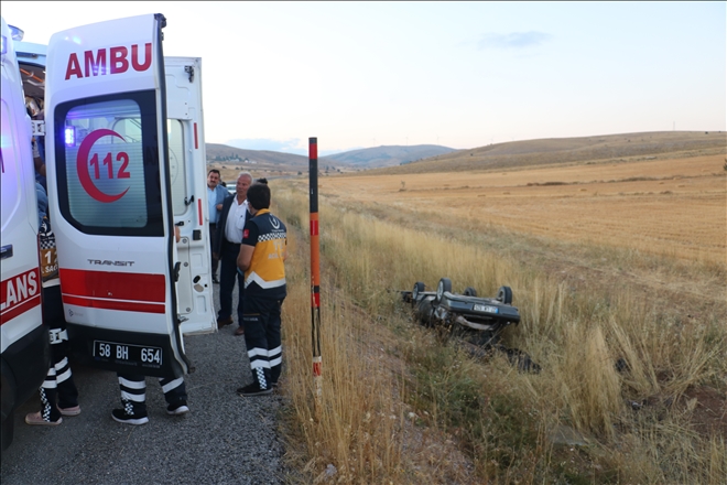    SİVAS´TA OTOMOBİL ŞARAMPOLE UÇTU 1 ÖLÜ, 3 YARALI   