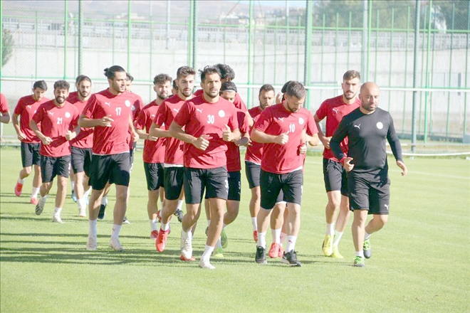 İLK MAÇTA DEPLASMANDA TER DÖKECEK