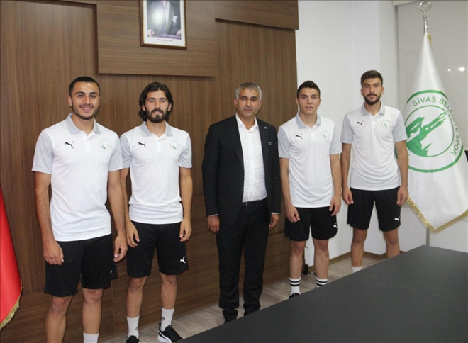 4 Genç Oyuncu Profesyonel Oldu