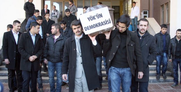 Tabutlu Protesto