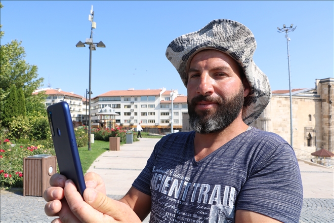 Dan Bilzerian´a Benzerliği İle Dikkat Çekiyor