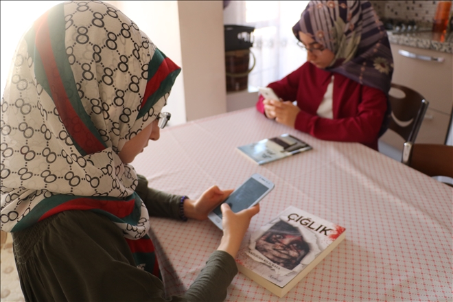 Cep Telefonları İle Kitap Yazdılar