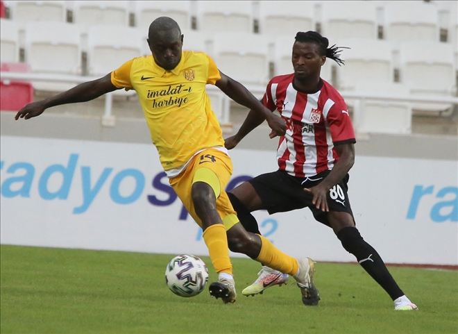 Kayode İlk Resmi Maçına Çıktı