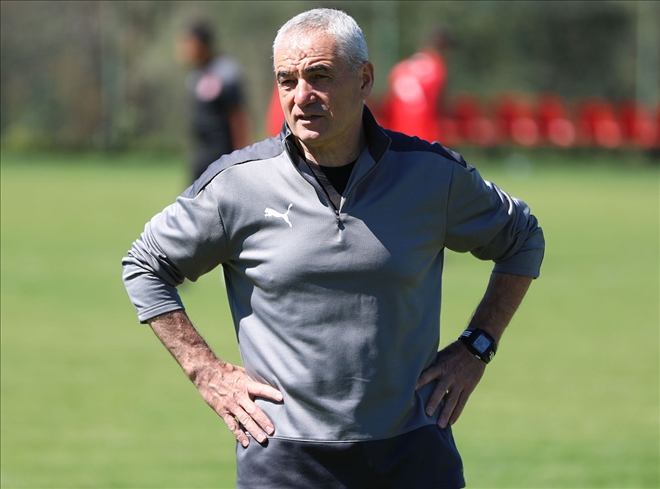 Rıza Çalımbay: Gruptan Çıkacağız