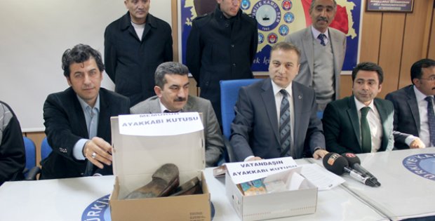 Kutudan Delik Ayakkabı Çıktı