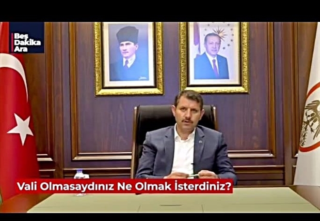 Ayhan Gençlere  Tavsiyelerde Bulundu