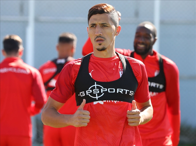 Fayçal Fajr: Villarreal´e Kafa Tuttuk
