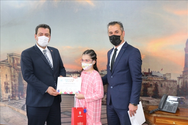    Belgelerini Savaşçı´nın Elinden Aldılar