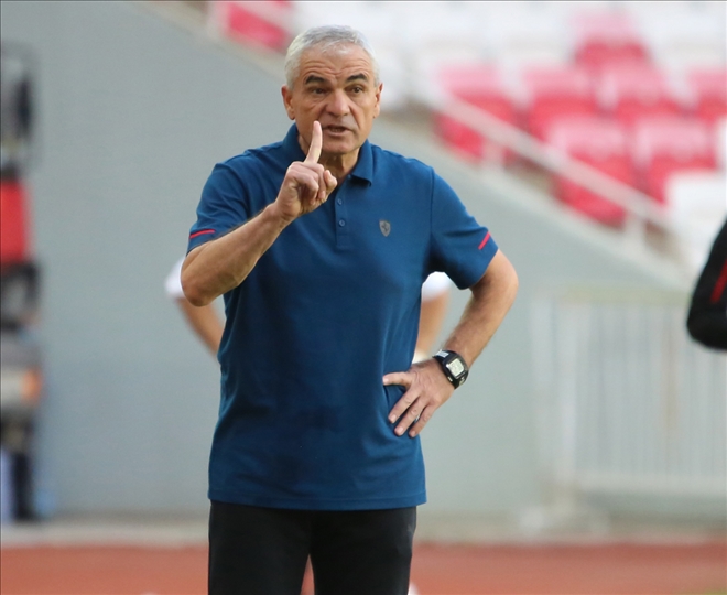 Çalımbay´dan Hakemlere Bombardıman!