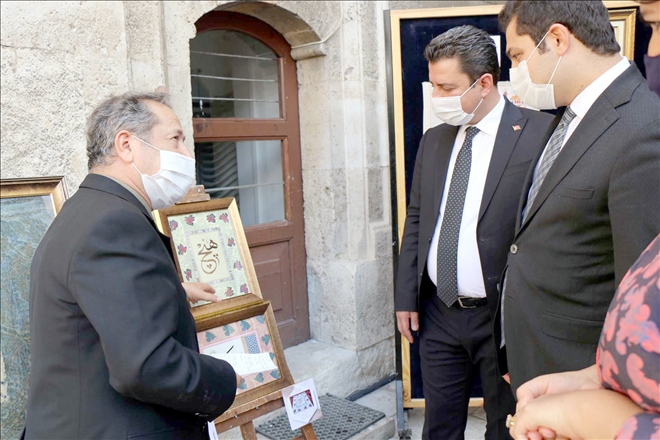 El Sanatları Sergisi Açıldı