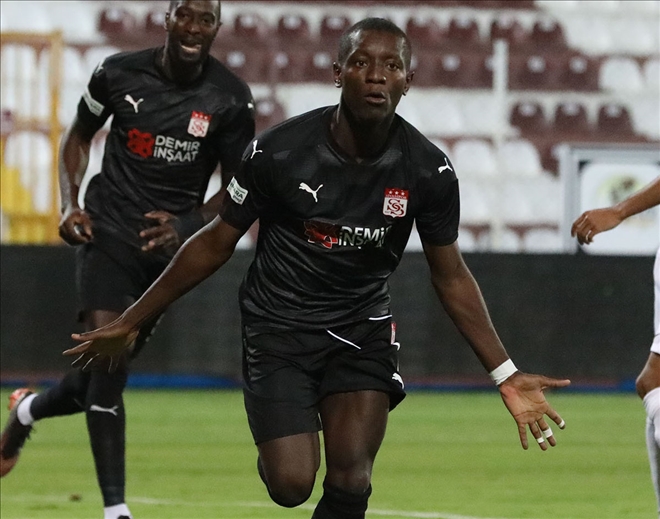 Max Gradel 2. Golünü Attı