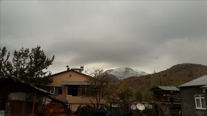 Mevsimin İlk Karı Yağdı 