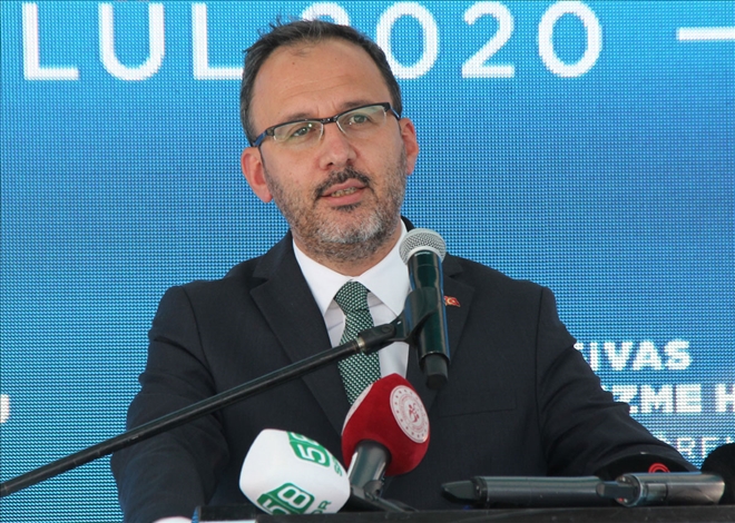 Bakan Kasapoğlu, Sivasspor´u Tebrik Etti