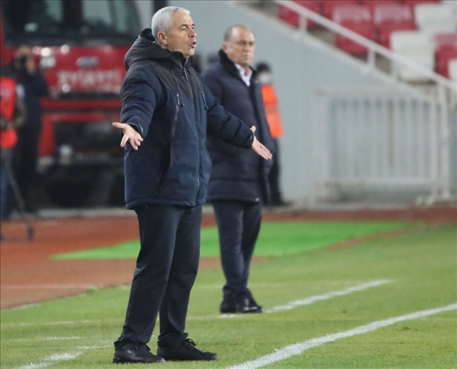 Rıza Çalımbay´dan Sert Sözler! Hakem Korktu