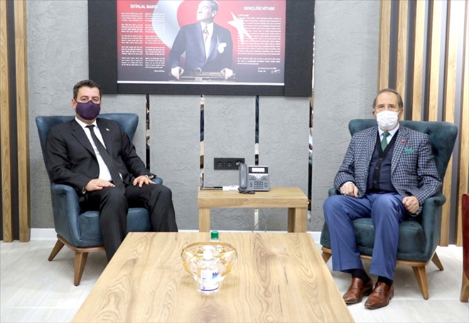 KAHVEHANELERE OKUMA KÖŞESİ