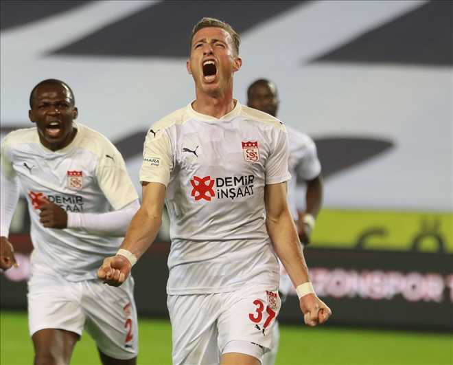 Hakan Siftah Yaptı!
