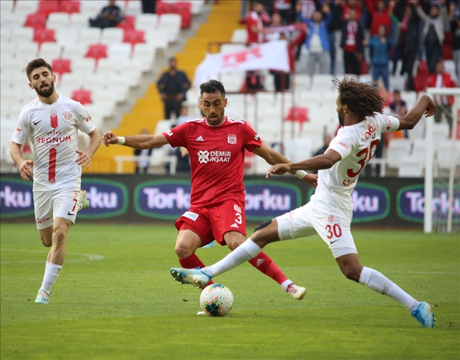 Kır Şu Şeytanın Bacağını!