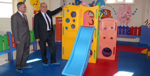 Başkandan Okula Destek