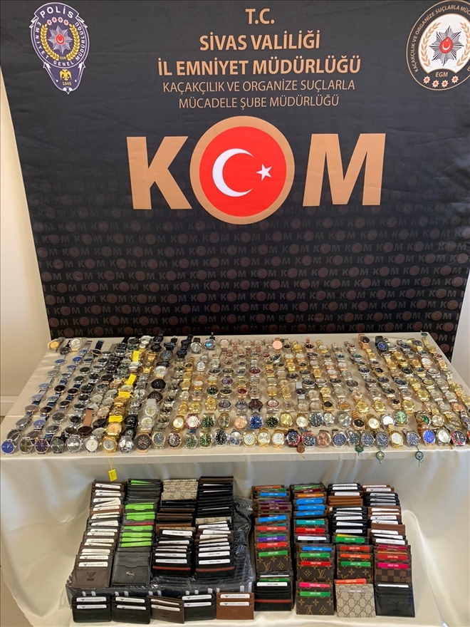 Gümrük Kaçağı Saatlere El Konuldu--Video 