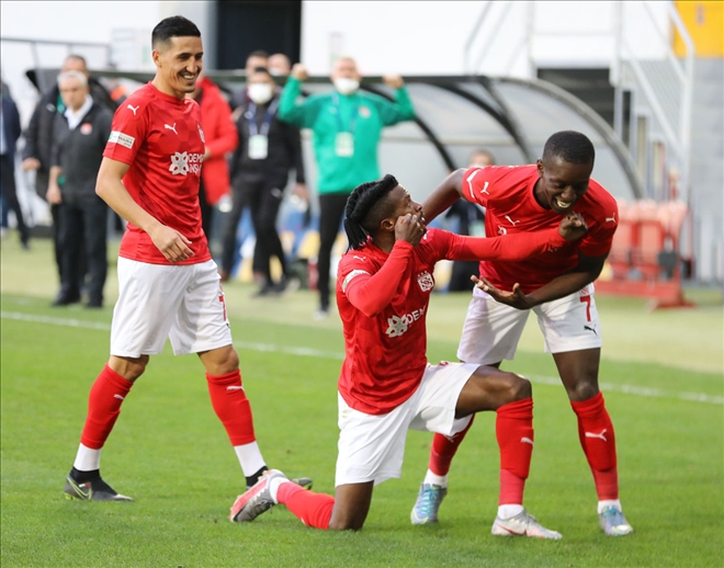 Kayode, Gol Orucunu Bozdu