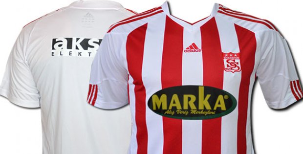 Taraftarın Tercihi Çubuklu Forma