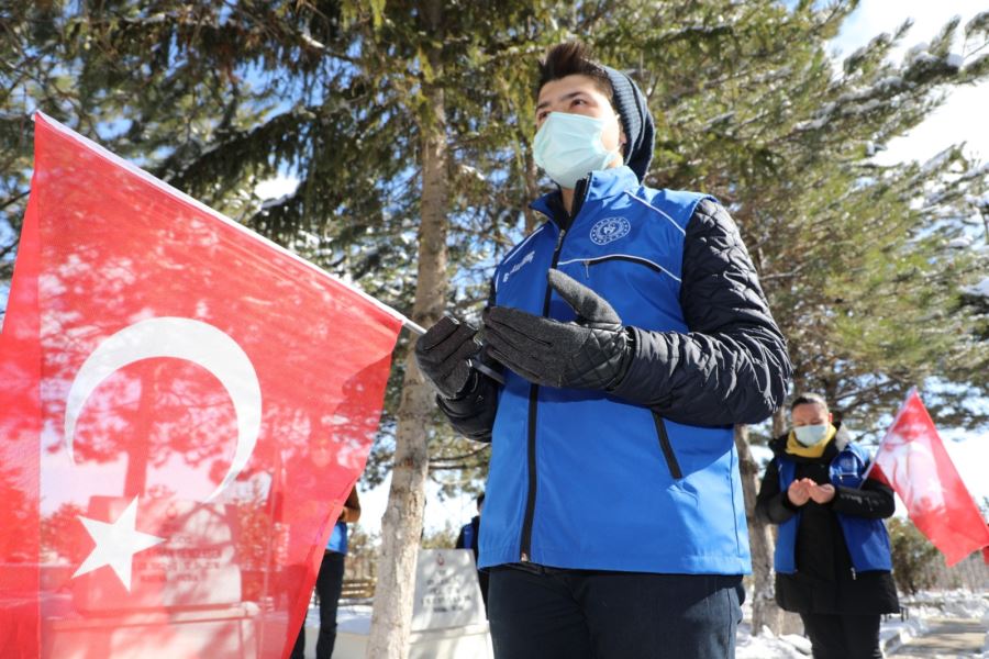 Sivas Gençliğinden  Şehitlerimize Dua