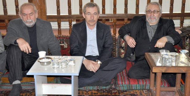 Cumhurbaşkanı Gül Şener´e Baş Sağlığı Diledi