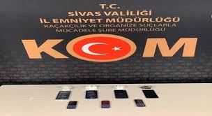Gümrük Kaçağı 7 Telefon Ele Geçirildi