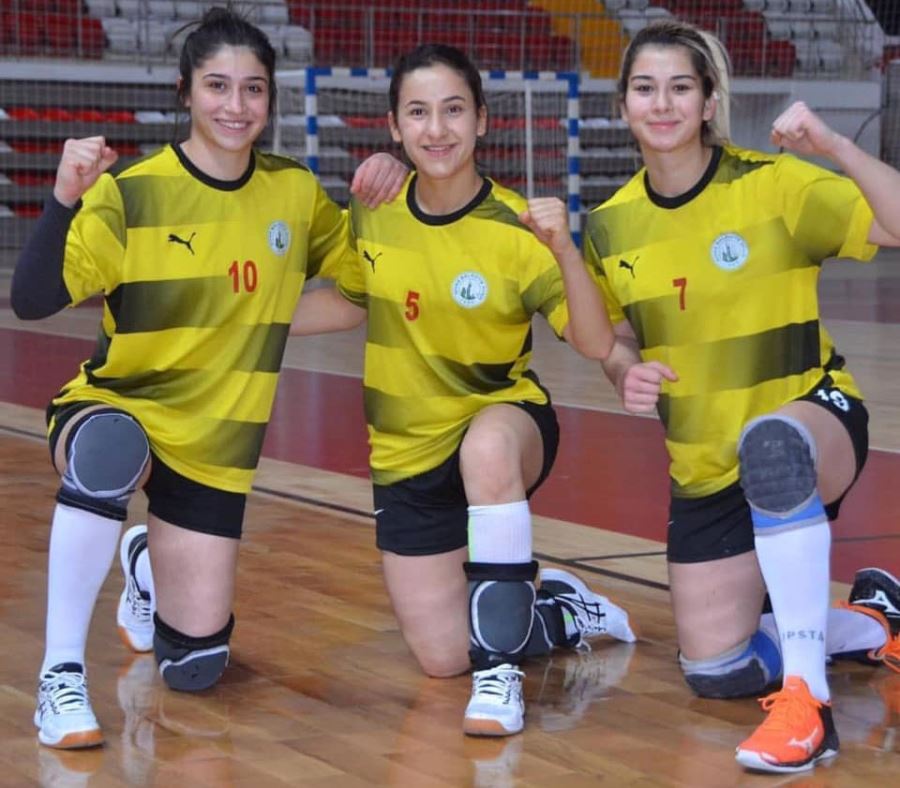 Aferin Size Kızlar!