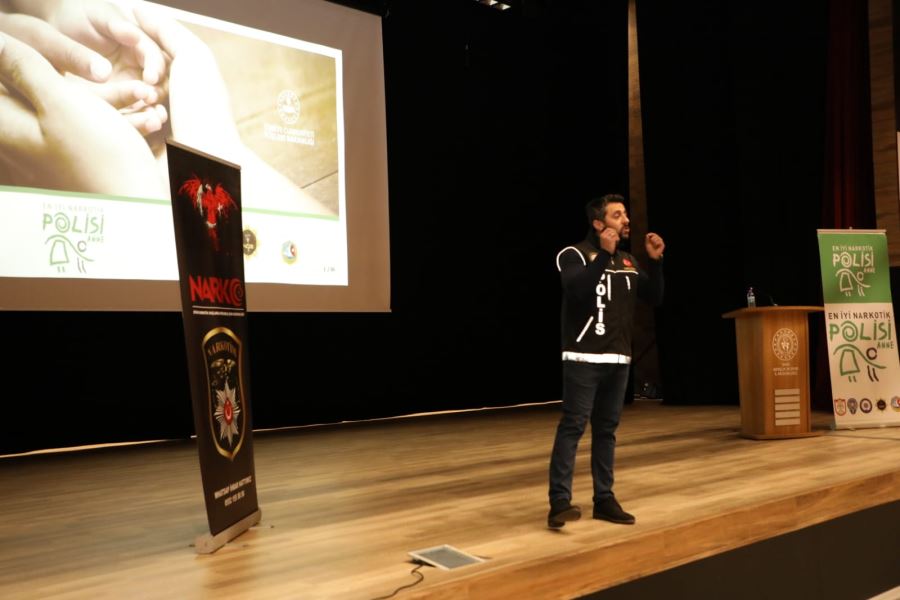 En İyi Narkotik Polisi Anne