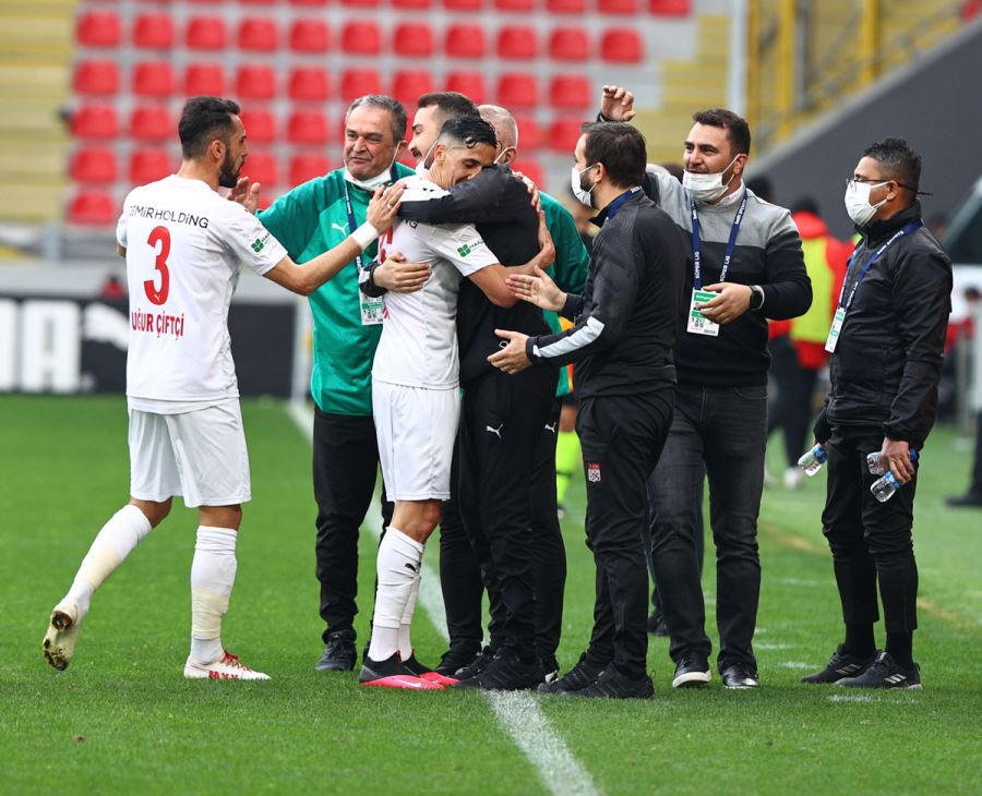 Yiğido 9. Kez Galip