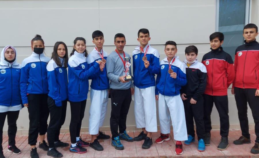 Sivas Belediyespor Karatede Türkiye 3.