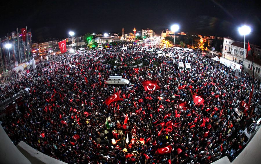 Amirallere  Büyük Tepki!