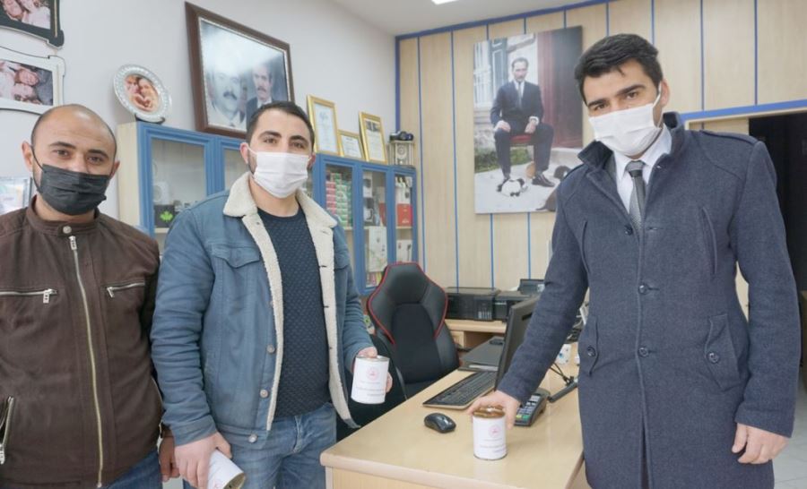 Esnafa Kumbara Dağıtıldı