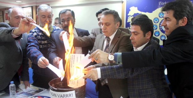 Yangın var