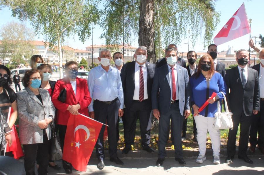 Özlemle Anıyoruz
