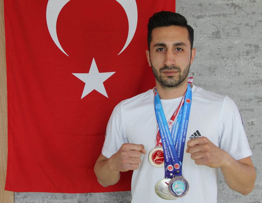 Sivaslı Sporcunun Gözü Milli Takımda--Video