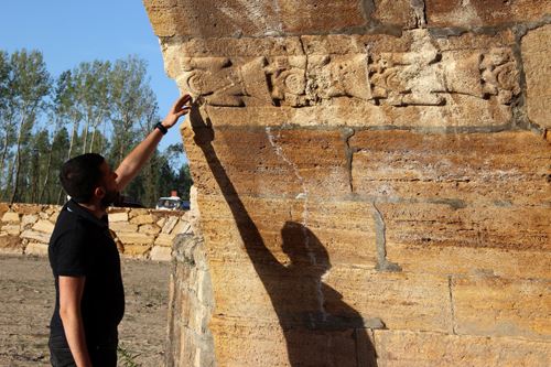 2 Bin Yıllık Köprü Motifleriyle Dikkat Çekiyor