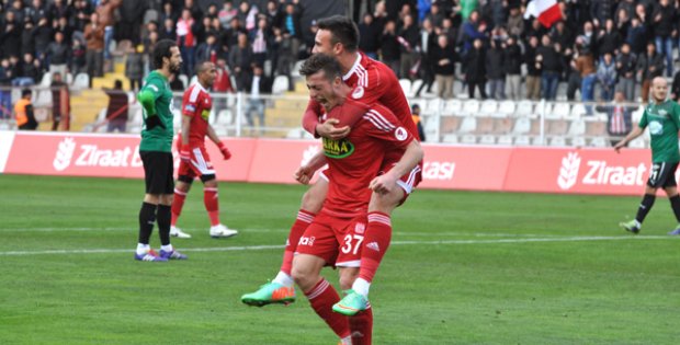 İKİZLERİN AŞKINA (2-1)