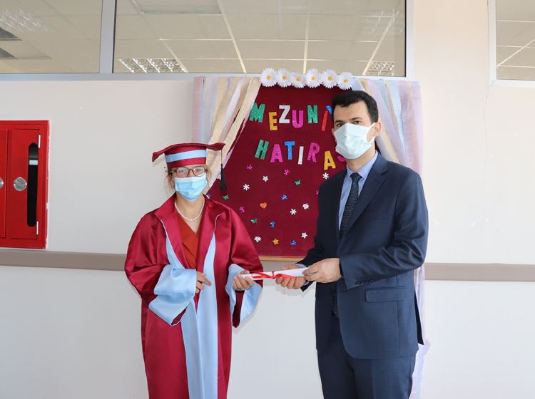 Özel Öğrenci Mezuniyet Töreninde Lise Diploması Aldı