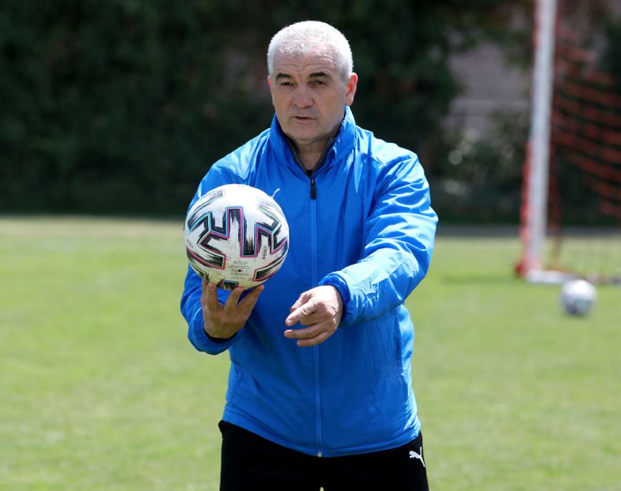 Tarihe Geçti