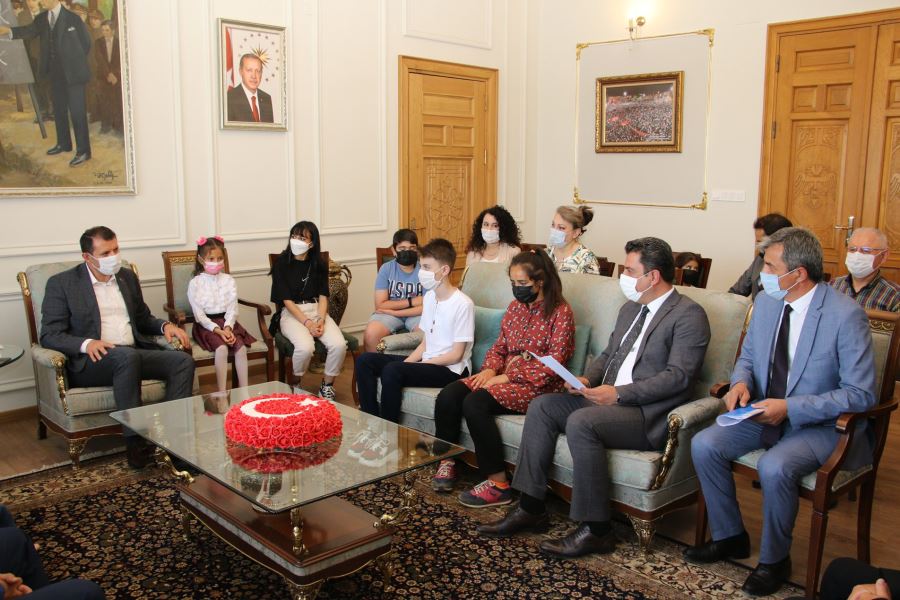 Dereceye Giren Öğrencilere Ödül