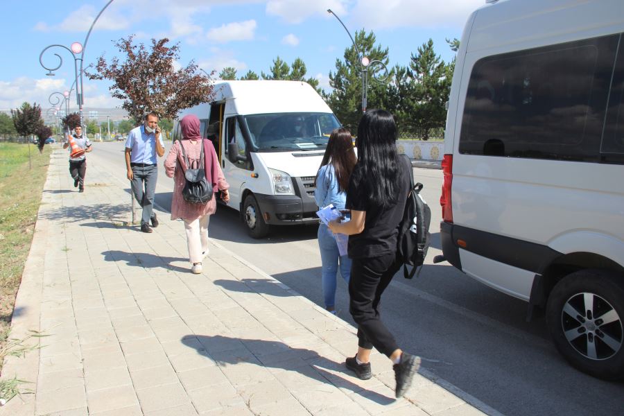 Öğrencilerin İmdadına Polis Yetişti