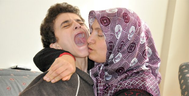 Hacer Annenin Gözyaşı Dinmiyor