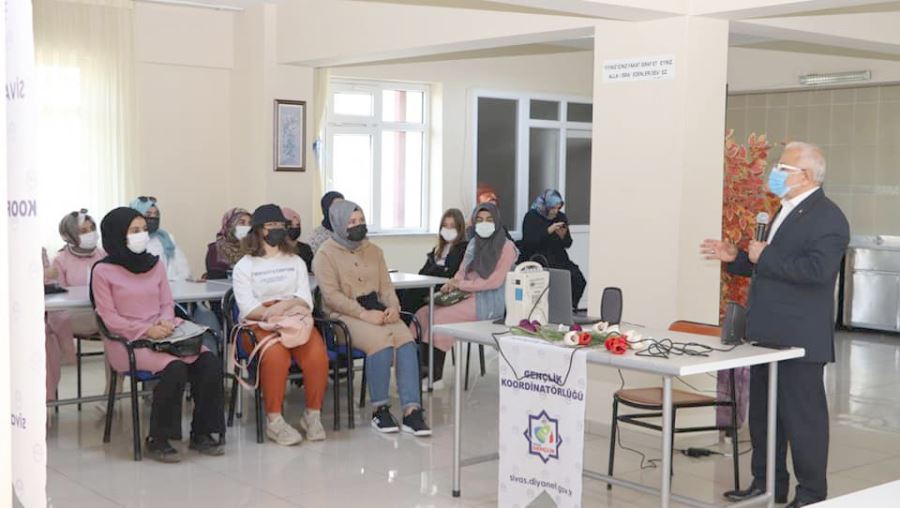 Gençlik Kampı Başladı